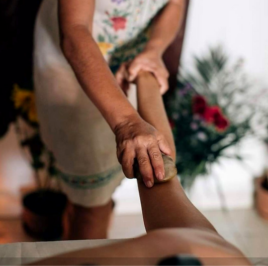 Masaje Profundo con Piedras de Río